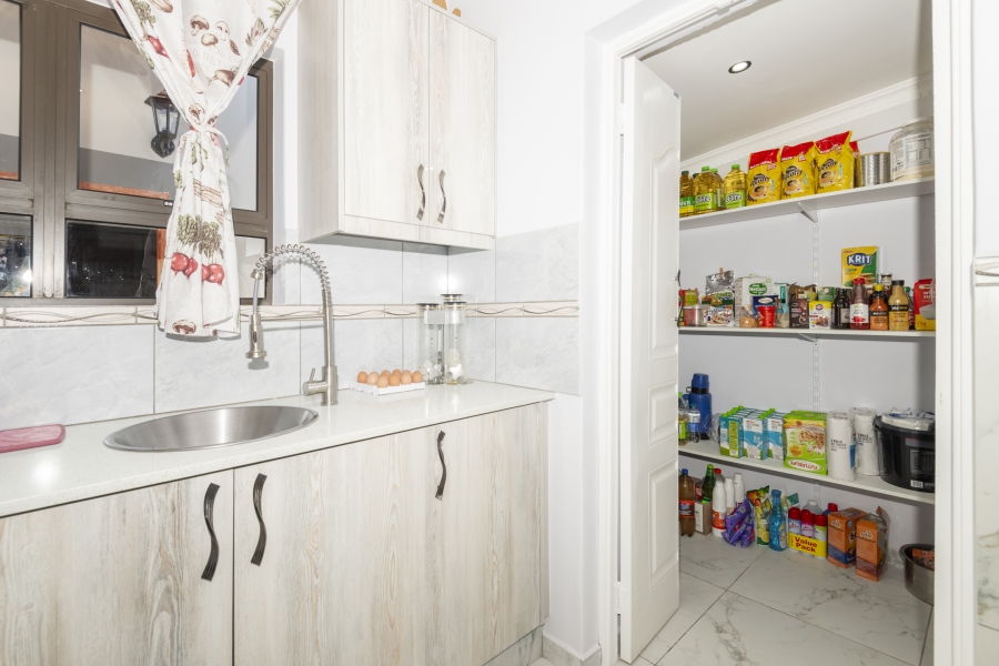 3 Bedroom Property for Sale in Country Club Western Cape